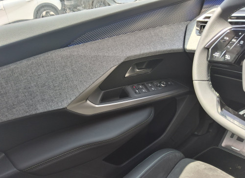 Peugeot 3008 Nouveau Hybrid 145 e-DCS6 GT Exclusive