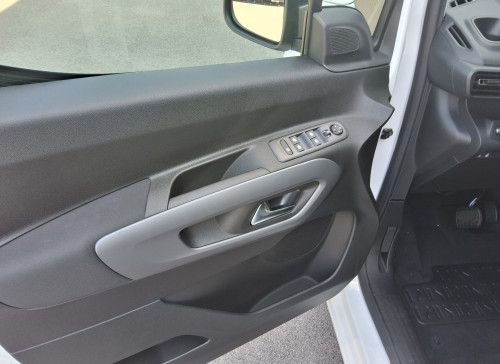 Citroën BERLINGO Taille M BlueHDi 130 S&S EAT8 Plus - N1