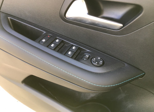 Peugeot 208 PureTech 100 S&S BVM6 Allure