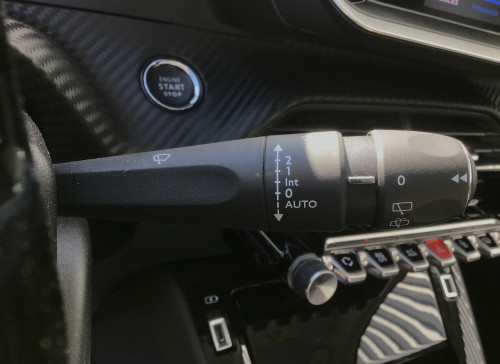 Peugeot 208 PureTech 100 S&S BVM6 Allure