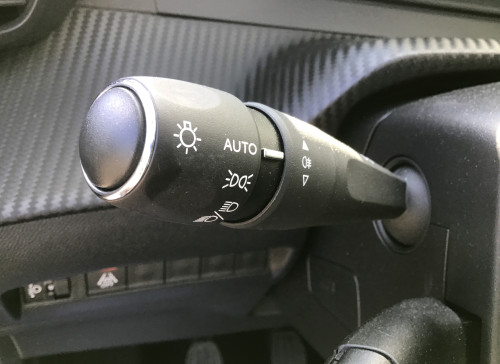 Peugeot 208 PureTech 100 S&S BVM6 Allure