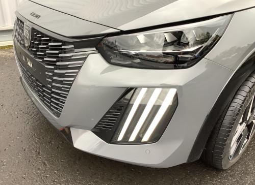 Peugeot 208 Nouvelle PureTech 100 S&S BVM6 GT