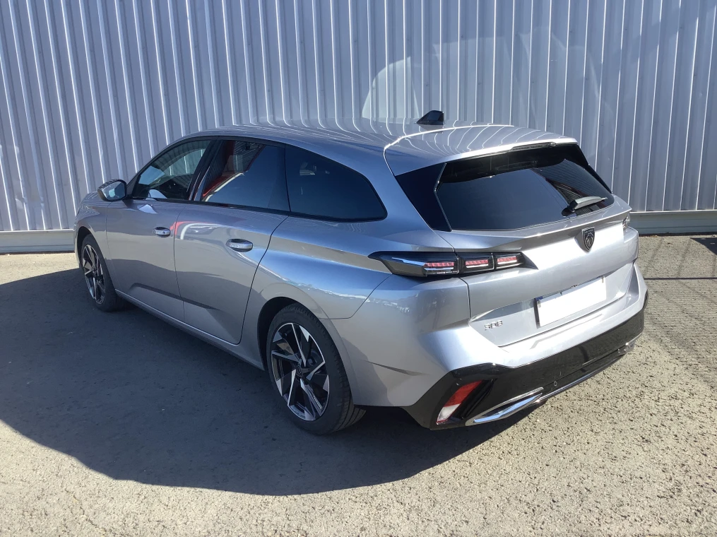 Peugeot 308 SW Hybrid 145 e-DCS6 Allure