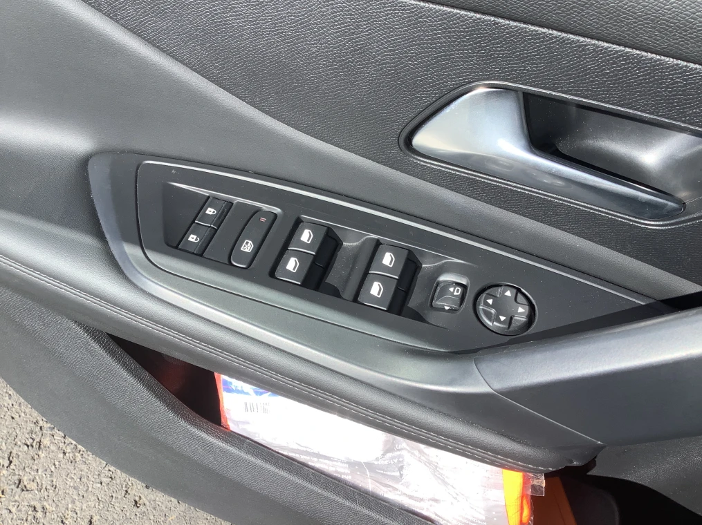 Peugeot 308 SW Hybrid 145 e-DCS6 Allure