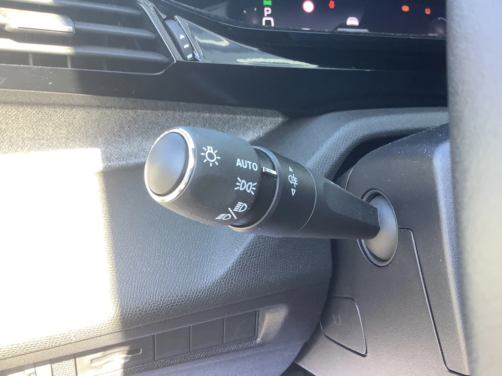 Peugeot 308 SW Hybrid 145 e-DCS6 Allure