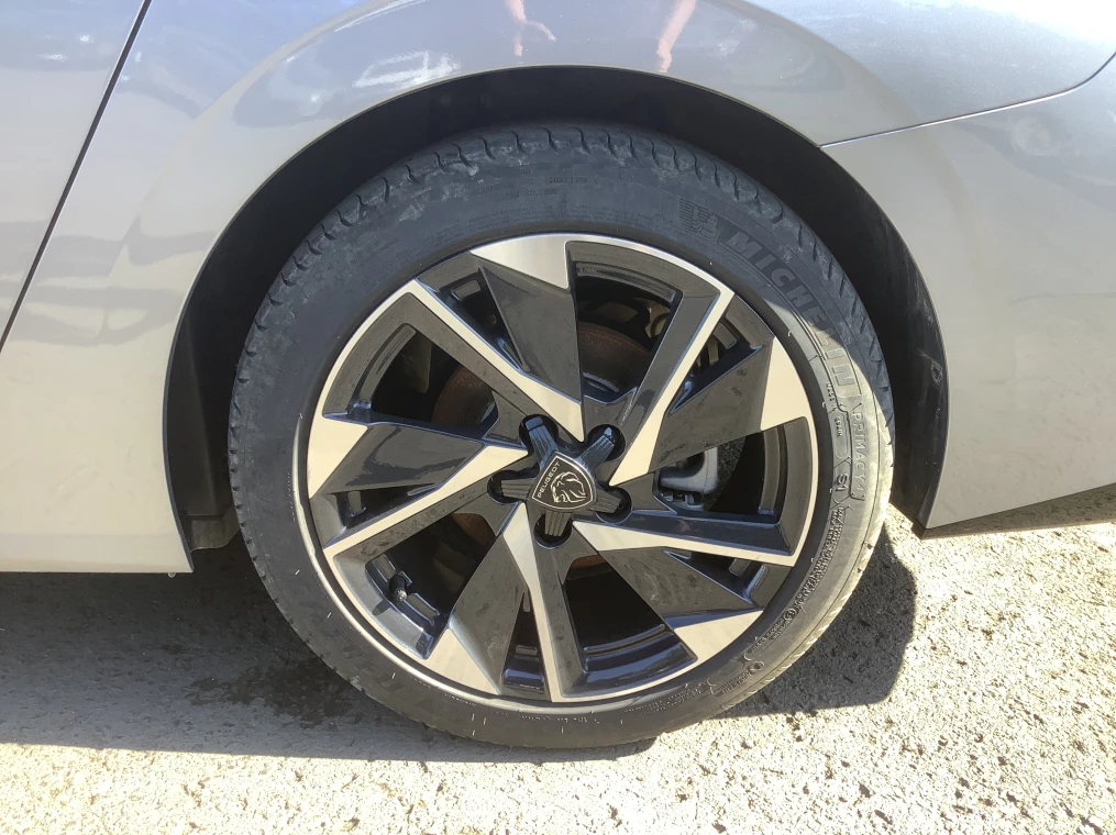 Peugeot 308 SW Hybrid 145 e-DCS6 Allure