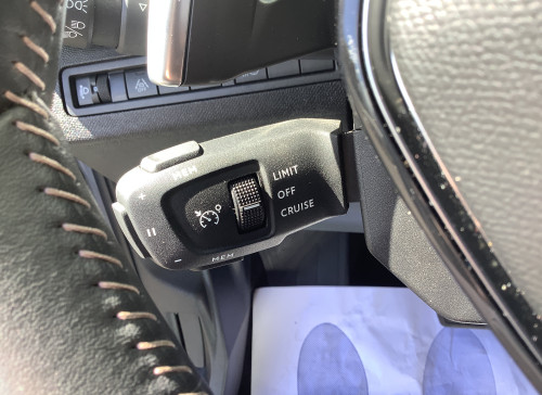 Peugeot 3008 Hybrid 180 e-EAT8 Allure Pack