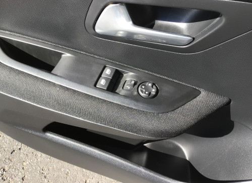 Peugeot 208 PureTech 100 S&S BVM6 Active