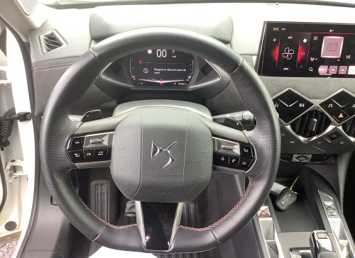 DS DS 3 Nouveau PureTech 130 EAT8 Performance Line