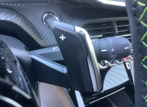 Peugeot 2008 Nouveau Hybrid 145 e-DCS6 GT