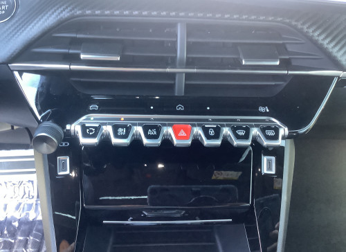 Peugeot 2008 Nouveau Hybrid 145 e-DCS6 GT