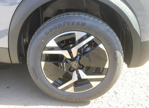 Peugeot 2008 Nouveau Hybrid 145 e-DCS6 GT