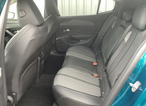 Peugeot 408 Nouvelle Hybrid 136 e-DCS6 Allure