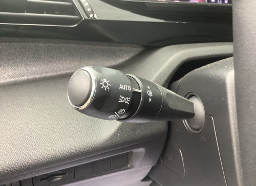 Peugeot 408 Nouvelle Hybrid 136 e-DCS6 Allure