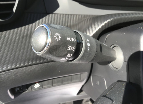 Peugeot 208 PureTech 100 S&S BVM6 Allure Pack