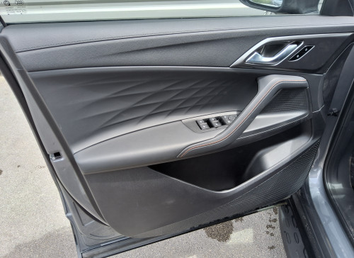 MG EHS Nouveau 1.5T PHEV 272 ch Luxury