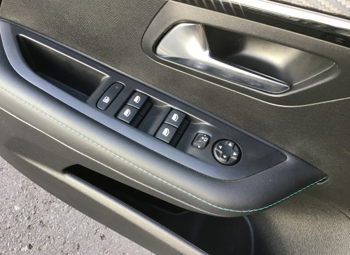 Peugeot 208 Nouvelle PureTech 100 S&S BVM6 Allure