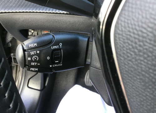 Peugeot 208 Nouvelle PureTech 100 S&S BVM6 Allure