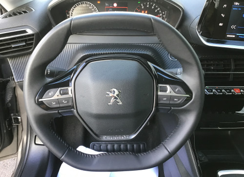 Peugeot 208 Nouvelle PureTech 100 S&S BVM6 Allure