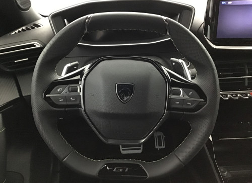 Peugeot 2008 Nouveau Hybrid 145 e-DCS6 GT