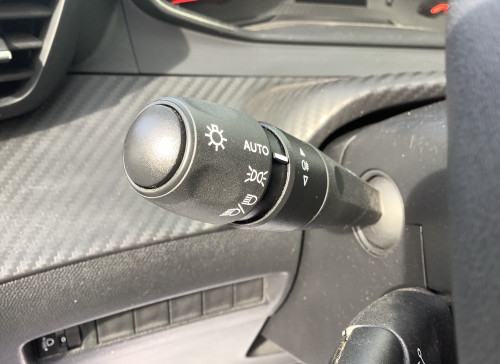 Peugeot 208 Nouvelle PureTech 100 S&S BVM6 Active