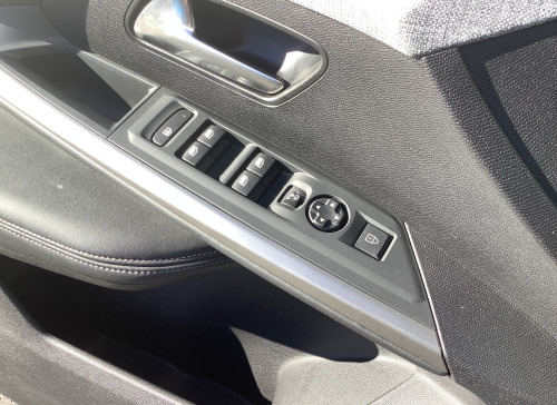 Peugeot 3008 Nouveau Hybrid 145 e-DCS6 Allure