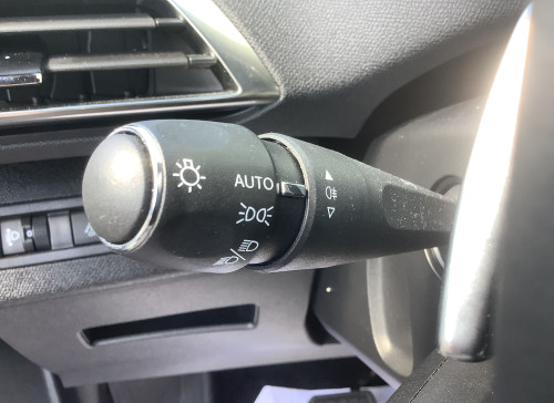 Peugeot 3008 Hybrid 145 e-DCS6 Allure Pack