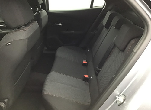 Peugeot 2008 Nouveau Hybrid 145 e-DCS6 Style