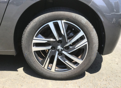 Peugeot 208 PureTech 100 S&S BVM6 Allure Pack