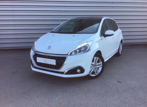 Peugeot 208 PureTech 82ch S&S BVM5 Signature