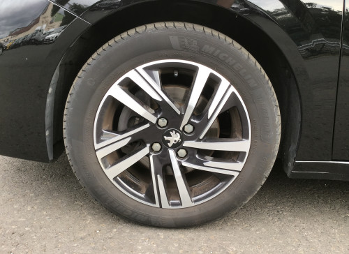 Peugeot 208 PureTech 100 S&S BVM6 Allure