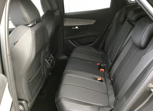 Peugeot 3008 Nouveau Puretech 130ch S&S EAT8 GT