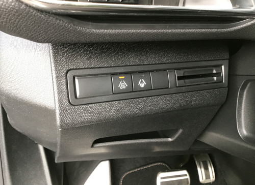 Peugeot 3008 Nouveau Puretech 130ch S&S EAT8 GT